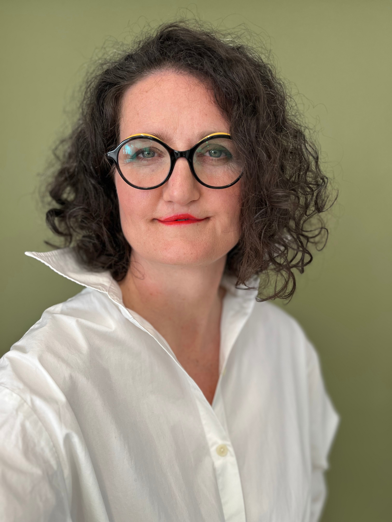 Selbstportrait von Ann Sophie Detje - Personal Branding Fotografin - 